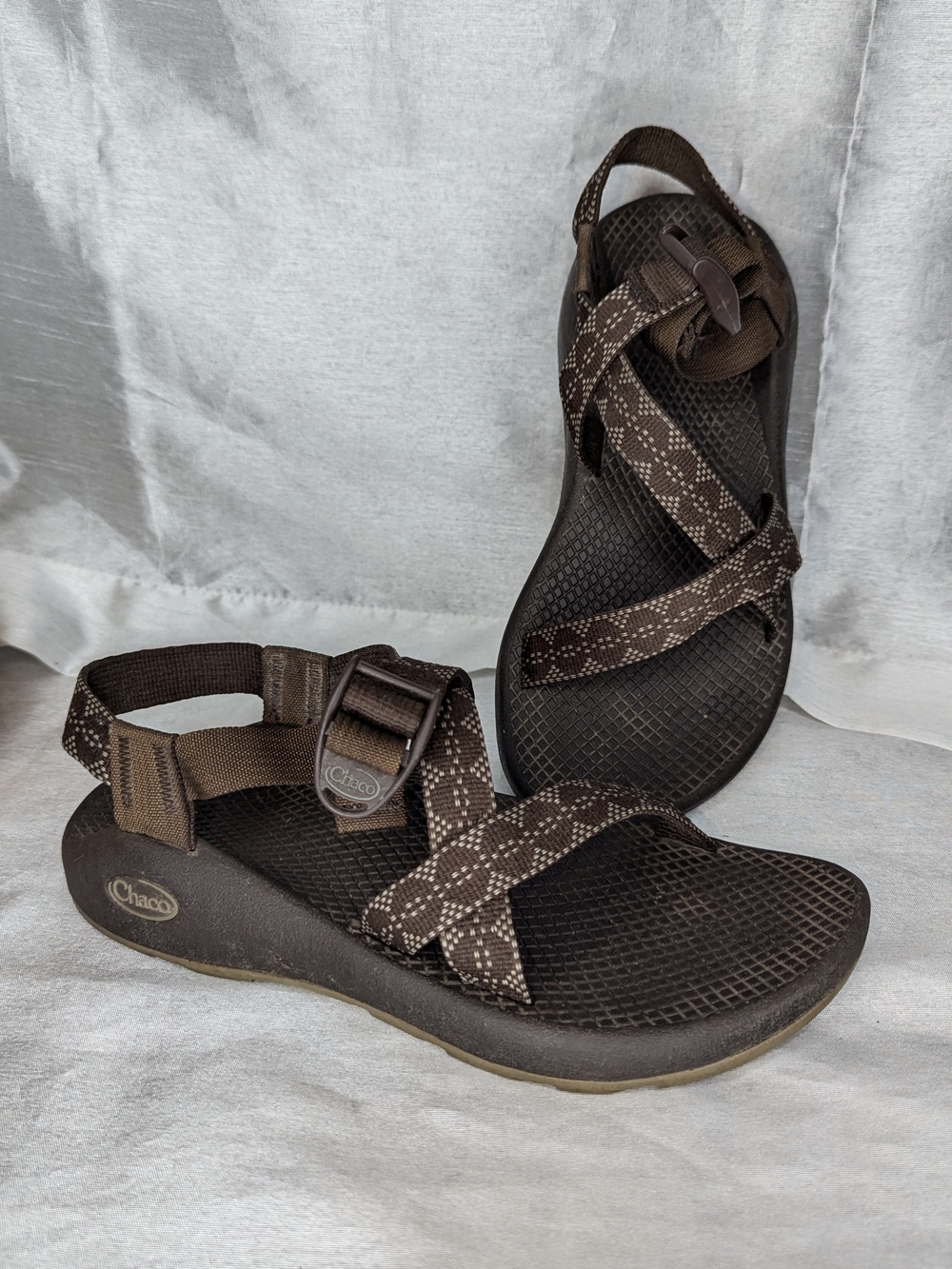 Chaco Brown Strappy Sandals Teens US 6 Adjustable Buckle Straps Nylon